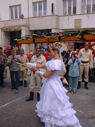Martina se zhostila pornho toku velice dobe, a nebt ertku hasi, kdy ji udlali uzel na hadici, tak by as shozen tere byl velice rychl. 