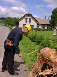 Na Martina ekala jet dal zkouka, a to za Starou Pakou, kterou mu pipravili  spolupracovnci. Najt kl v paezu od tkhu dudlku (cca 80 kg),ke ktermu byla pipevnna nevsta. A najt jej bylo dost tk.